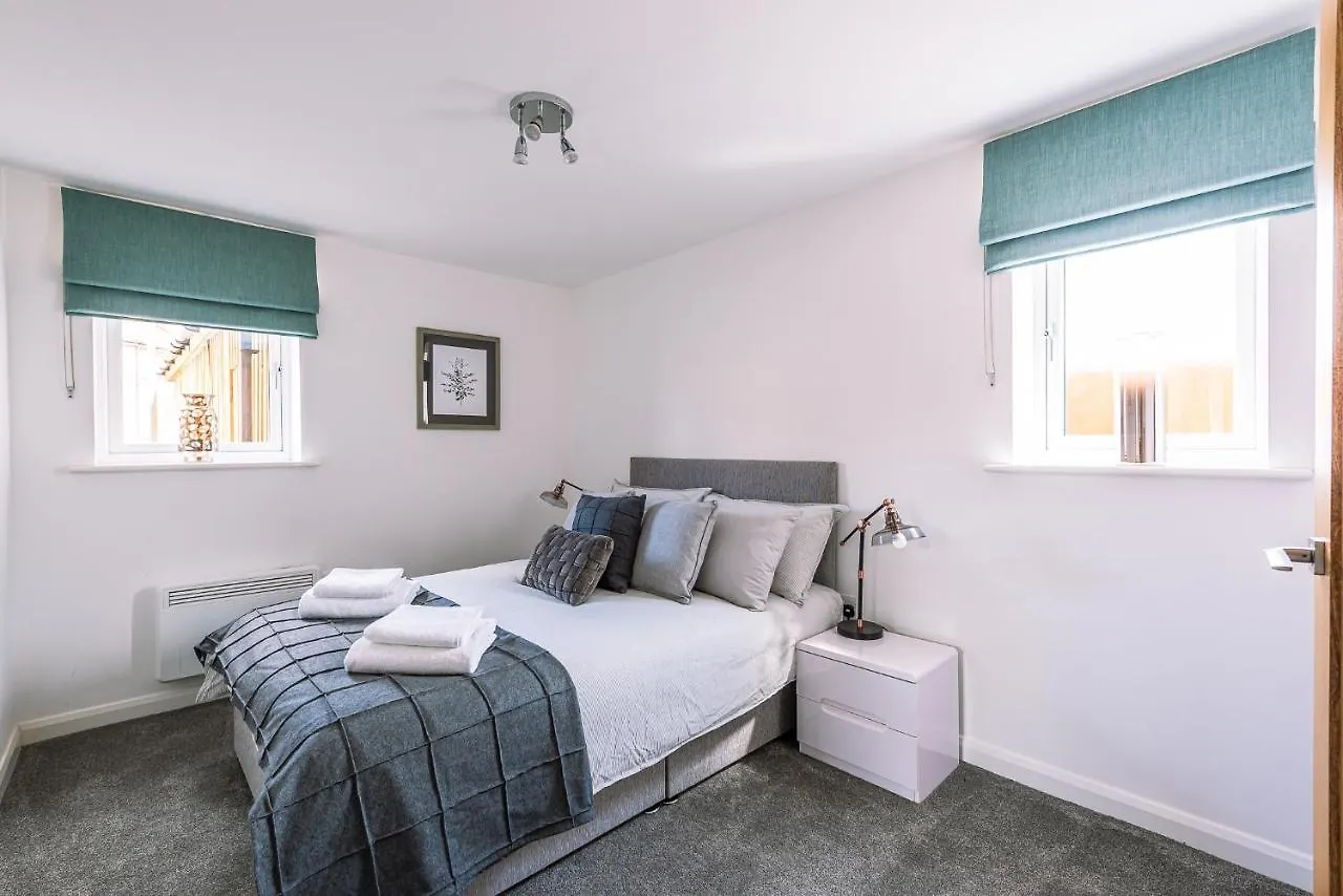 2 Bed Boutique Apartment With Free Parking 约克